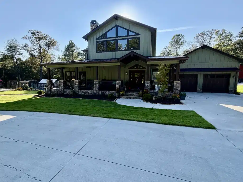 The Rock Home 68